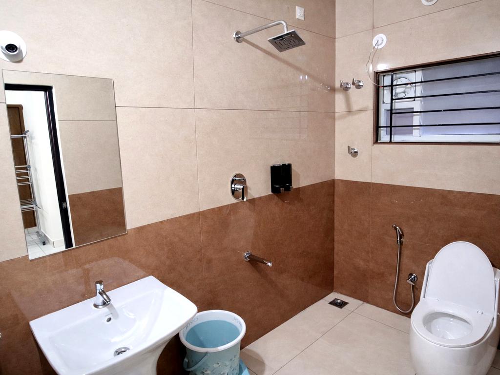 6 Bed Family Room, Savi Service Apartments