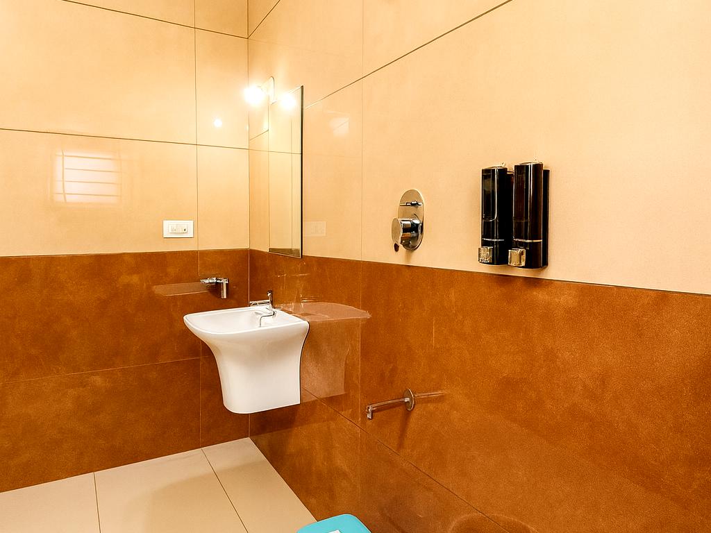 8 Bed Family Room, Savi Service Apartments